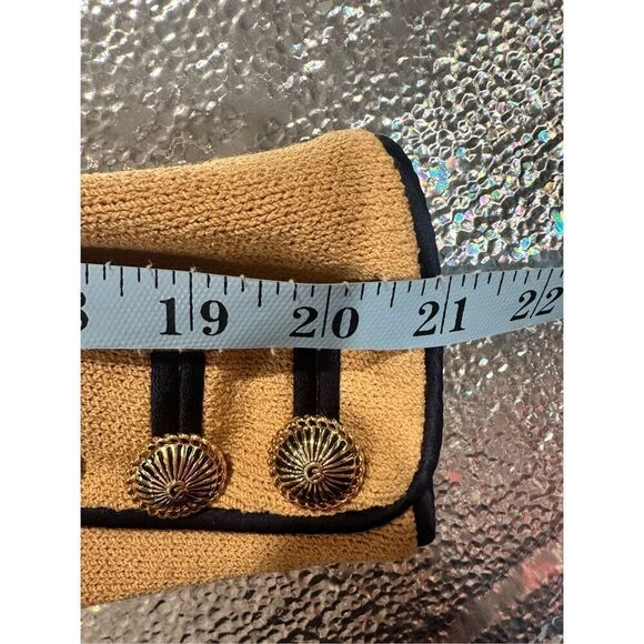 St. John Santana Knit Logo Embroidered Patch Crest Jacket Blazer Size 4 - Picture 10 of 10